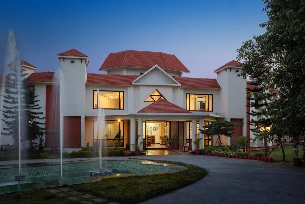 Naturoville Wellness Resort Rishikesh - Surrounded By Nature, Rooted In Wellness Doiwala Exterior photo